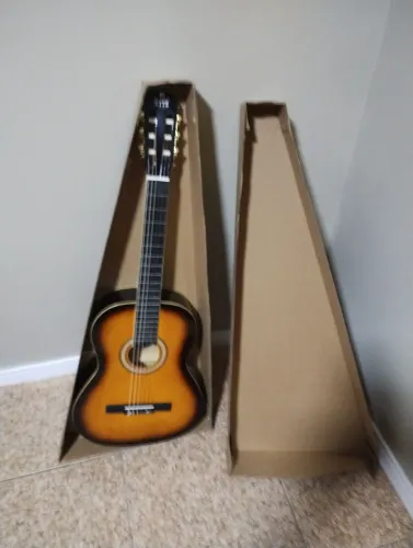 Violão zerado, 320,00
