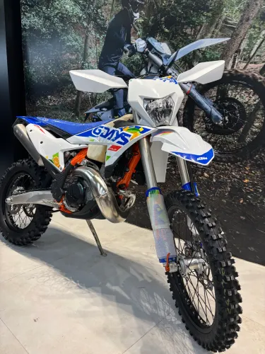 KTM 300 EXC 6DAYS 26 0KM FINANCIADA 48x