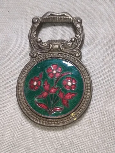 Abridor De Garrafas Antigo Em Latão Maciço E Esmaltado Vintage