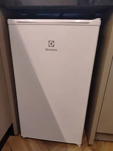 Frigobar Electrolux 90L 220v