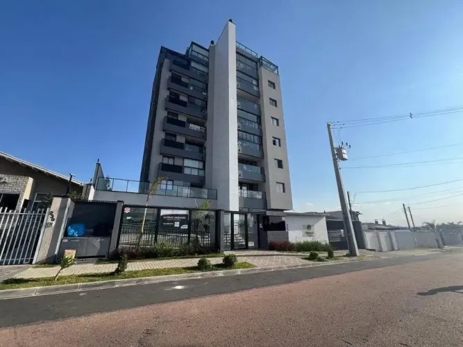 Duplex para venda possui 106 metros quadrados privativos com 3 quartos em Capão Raso - Cur