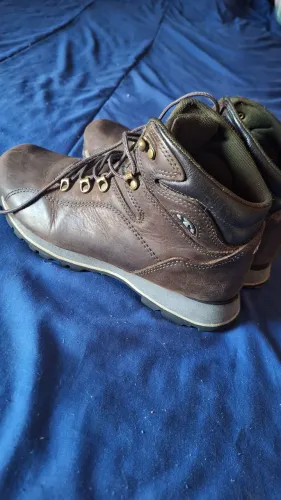 Bota Bull Terrier 42