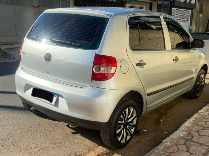 Volkswagen Fox City 1.0mi/ 1.0mi Total Flex 8V 3P 2005