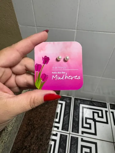 Brinde com brinco Dia internacional da mulher 