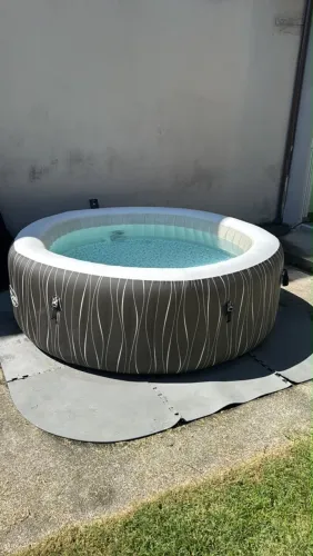 Ofurô inflável - com hidromassagem e aquecimento Bestway