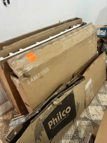 Vendo lote TVs para retirada de peças ( Samsung, Philco, TCL) 
