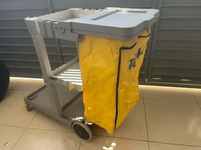 Carrinho para Limpeza