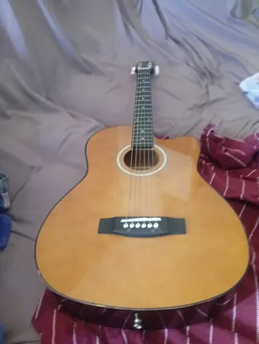 Vendo violão Madrid md-200