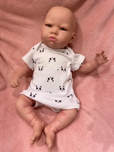 Boneca recém nascida