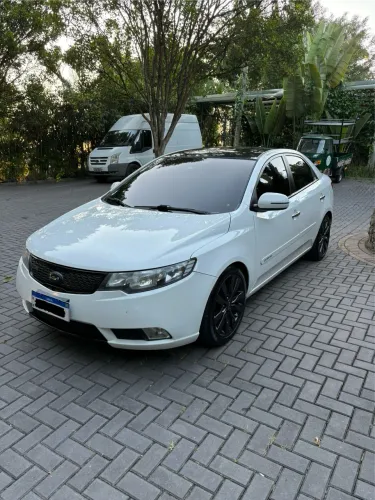 Kia Motors Cerato 1.6 16V Aut. 2013