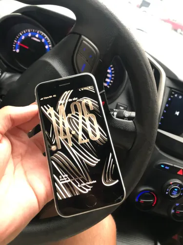 V/T IPHONE SE 128gb