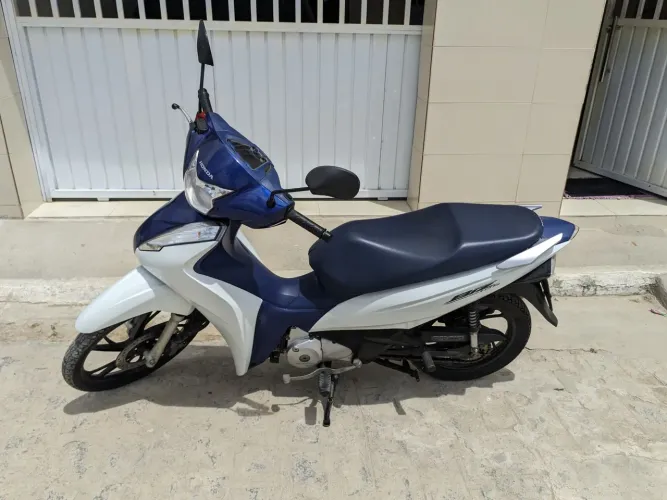 Honda Biz 125 Flex Ano 2022 Branca com Azul