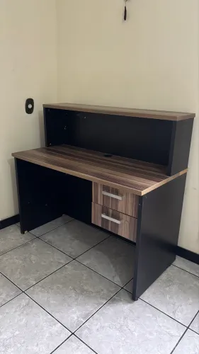 Balcão recepcionista LINDO e REFORÇADO