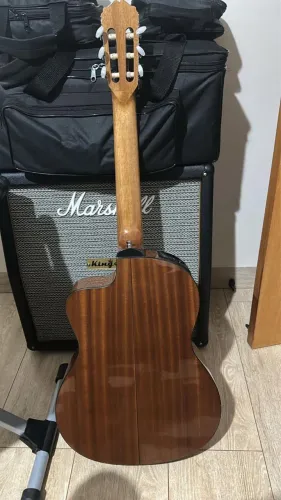 Takamine gc1