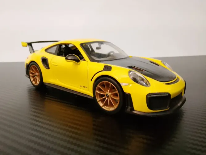 Miniatura Porsche 911 gt2 1:24