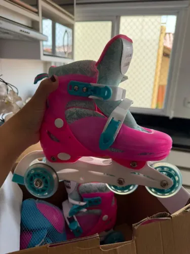 Patins Infantil Super Veloz 2 em 1 + Kit Proteção Completo