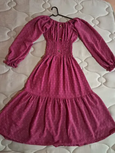 Vendo vestido novo de manga comprida