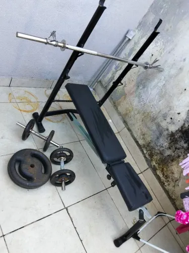 ? KIT ACADEMIA COMPLETO - BANCO + BARRA + 56 KG EM ANILHAS