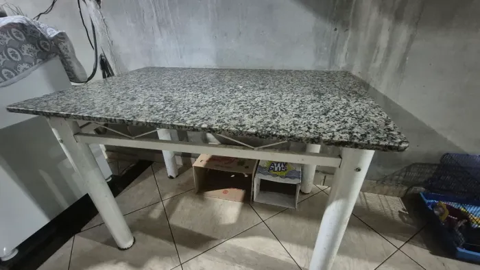 MESA DE MÁRMORE
