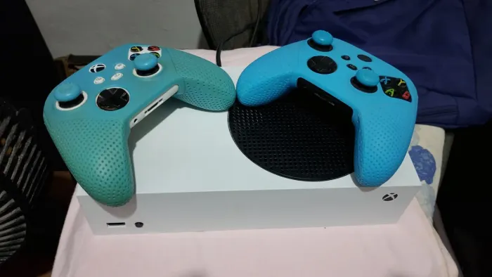 Xbox Séries S Novíssimo com 2 controles