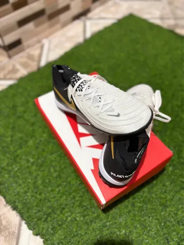 Nike phantom