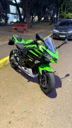 Kawasaki Ninja 400 KRT 2021
