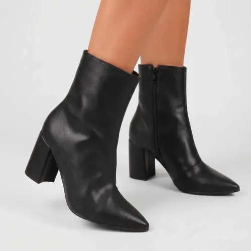 Bota Gabriela NA CAIXA