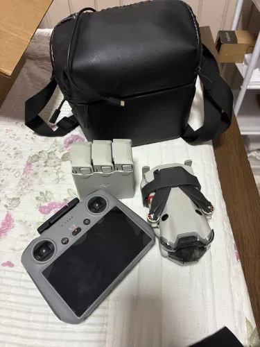 Vendo Drone DJI mini 4 pro combo