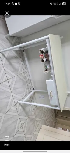 Vendo mesa de apoio / bancada multiuso para cozinha com estrutura de ferro