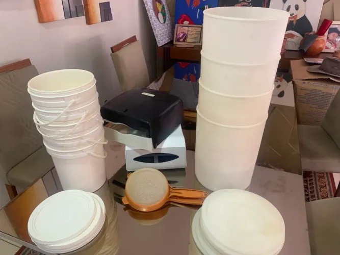 Vende-se potes