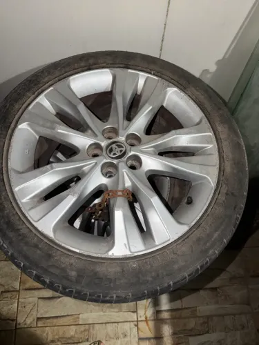 RODA COROLLA