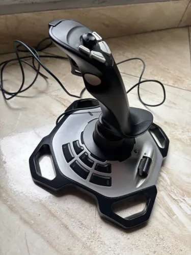 joystick logitech extreme 3d pro (simulador manche)
