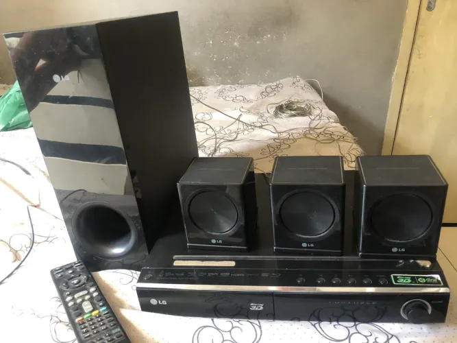 Vendo home theater tudo funcionando