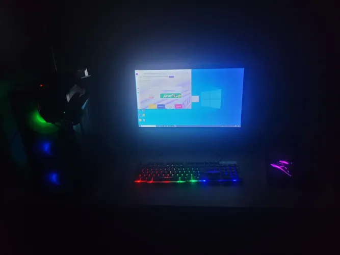 Monitor semi novo 
