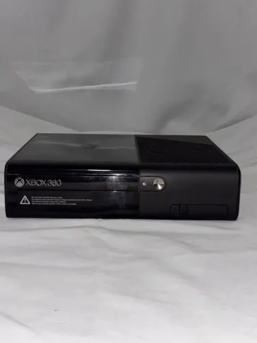 Xbox 360 Super slim Desbloqueado com Kinect