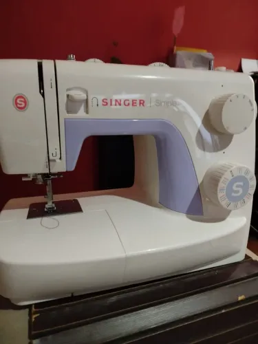 Máquina de costura Singer Simple 3232