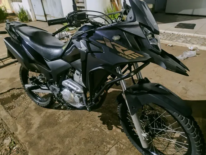 XRE 300 ABS 2023 pouca KM novíssima