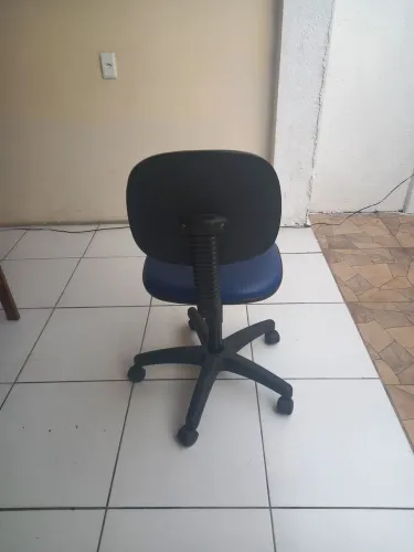 Cadeira de secretária assento de couro