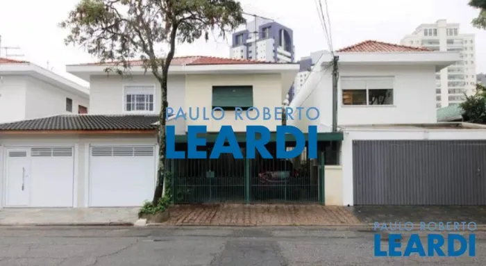 SOBRADO - CHÁCARA SANTO ANTONIO - SP
