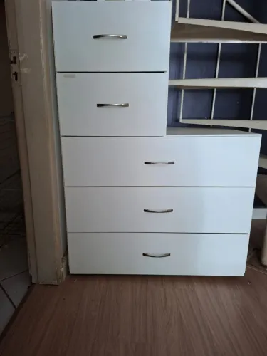 Vendo 3 móveis de MDF para loja