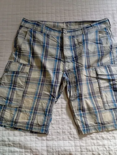 Bermuda masculina xadrez azul e branco 44/46 novinha!!!!!