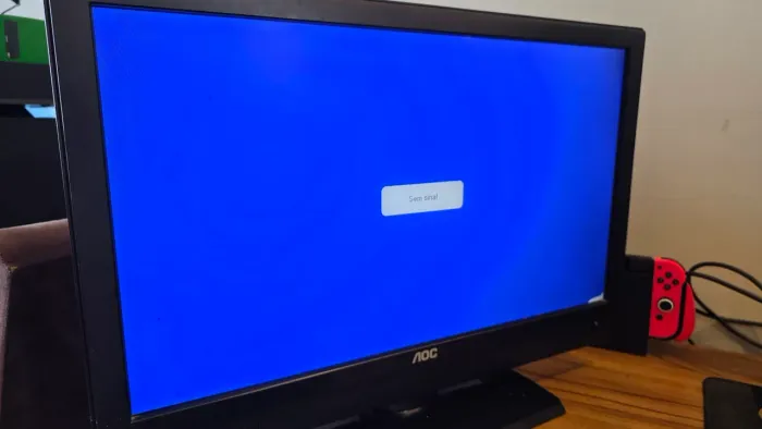 TV/Monitor AOC 22" LCD L22W731 com HDMI, VGA e Controle - LEIA O ANÚNCIO