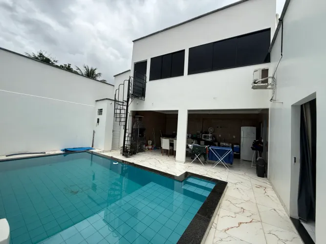 Casa pode ser financiada, bem localizada semi mobiliada