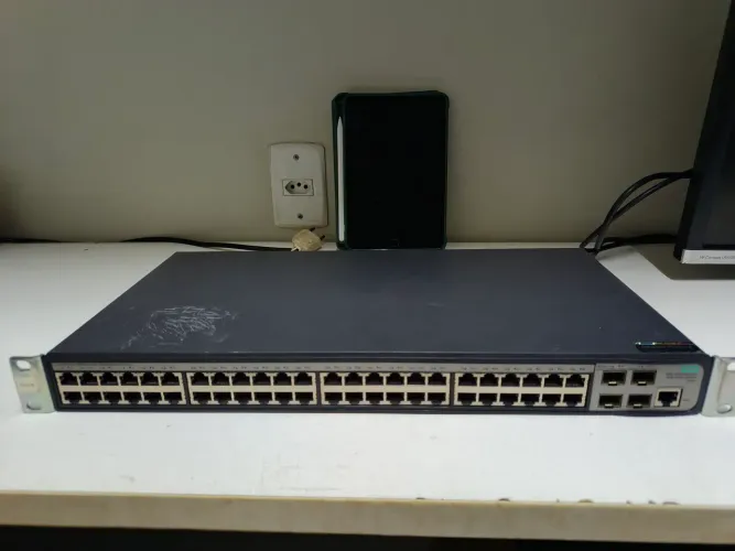 Switch HP Enterprise 48 portas