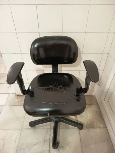 Vende-se cadeira giratória