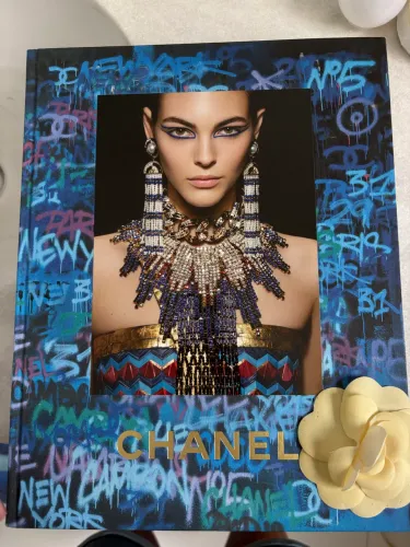Livro Chanel Metiers Dart 2018/2019