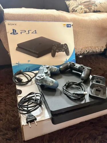 PS4 SLIM 1 TB COM CAIXA!!!!! MANDEM PROPOSTAS!!!