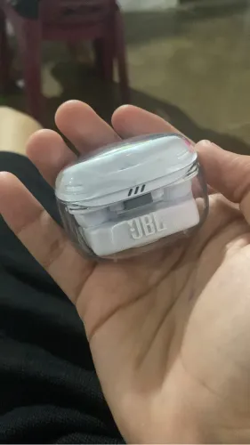 fone de ouvido bluetooth jbl tune buds 2 transparente branca