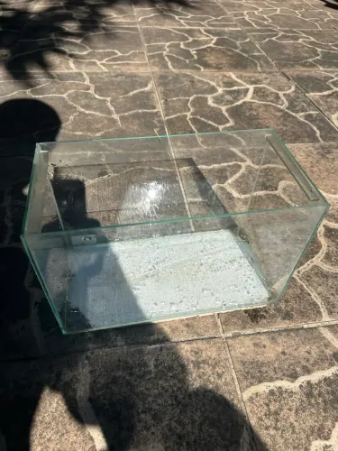 Aquário pequeno 30x15x20 9litros novo