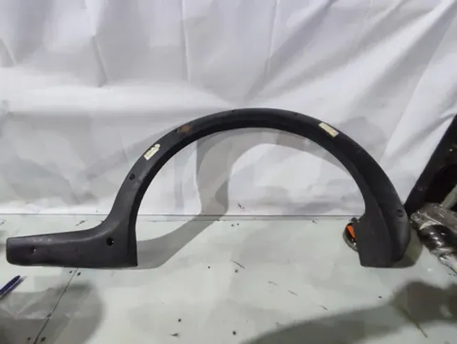 Alargador Paralama Tras Esq Fiat Strada 2014  Preto